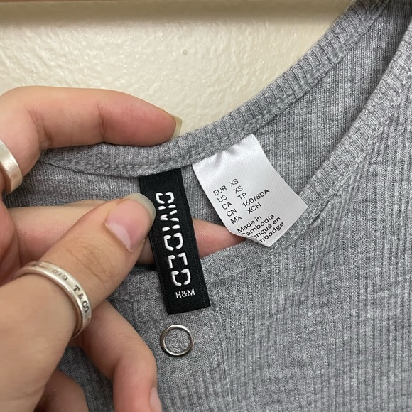 Grey Ribbed Button Down Mini Tank Top by H&M Size XS - Picture 3 of 3